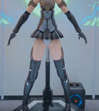 【動画】あのコトブキヤが制作した『日本最新鋭の美少女ロボット』がこちら！！！